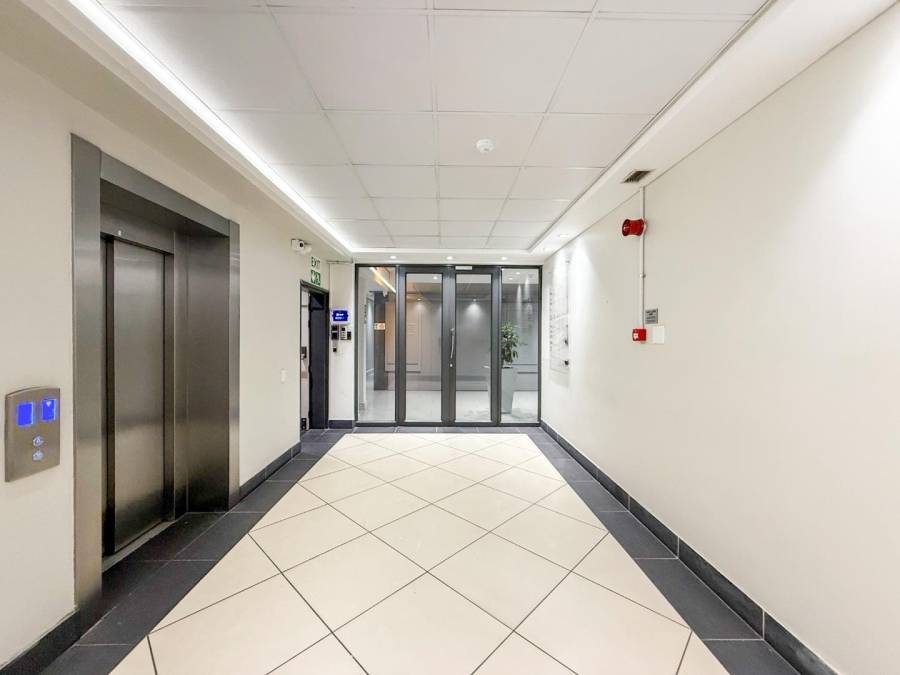 To Let commercial Property for Rent in Green Point Western Cape